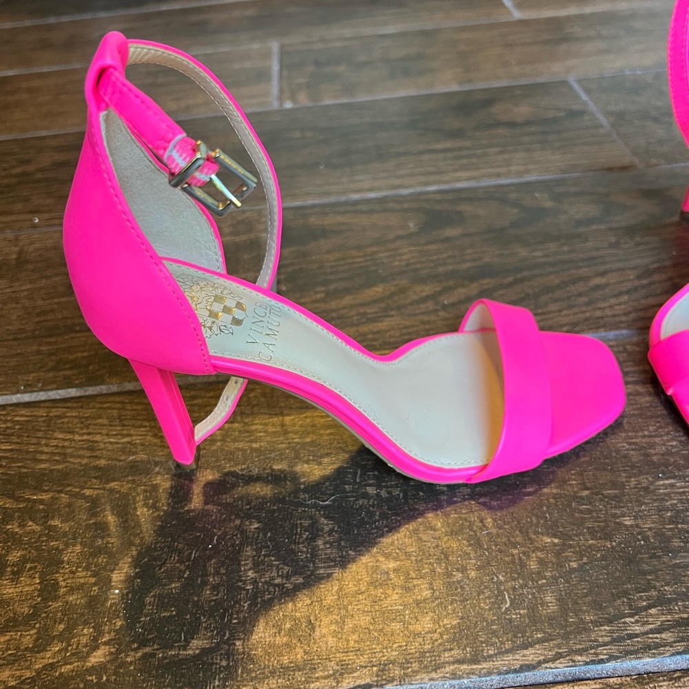 High heels - Picture 2 of 6